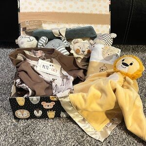 Baby Gift Box Baby Boy  Jungle Theme Pete & Lucy Giraffe DEMDaco Baby Gift